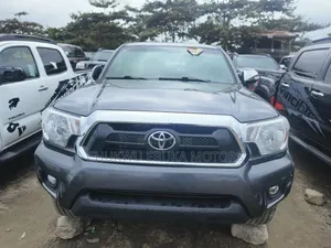 Toyota Tacoma 2015 Gray