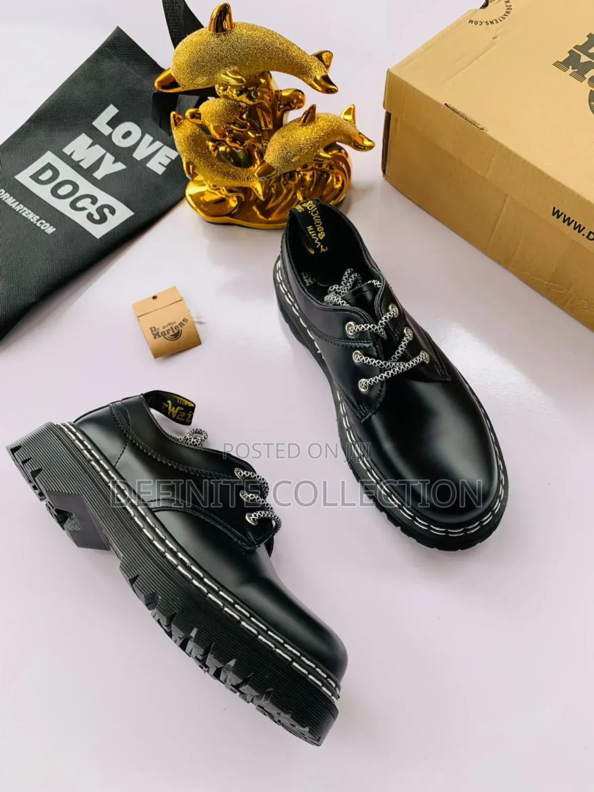 DR MARTENS Luxury Shoe