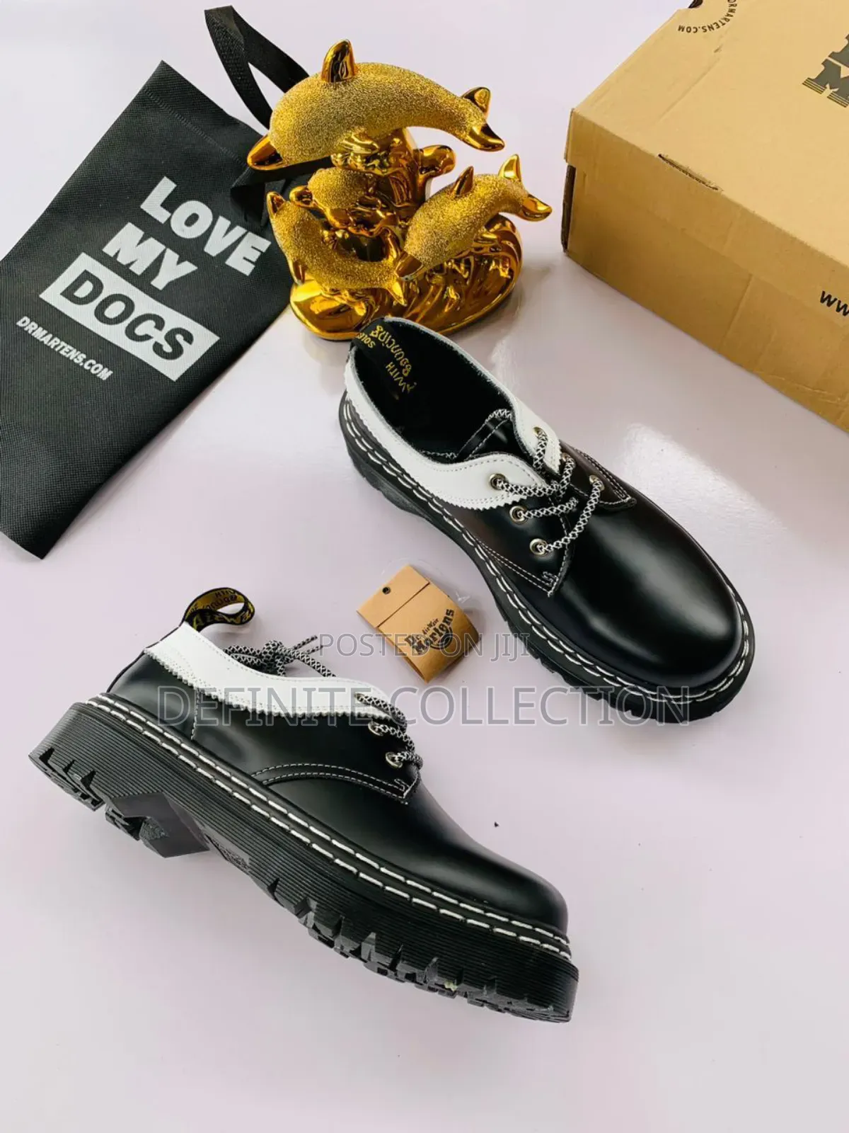 DR MARTENS Luxury Shoe