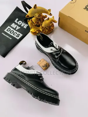 DR MARTENS Luxury Shoe