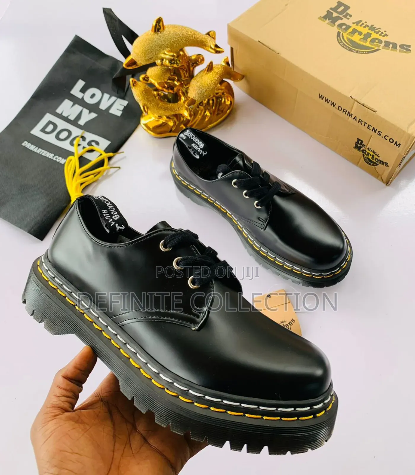 DR MARTENS Luxury Shoe