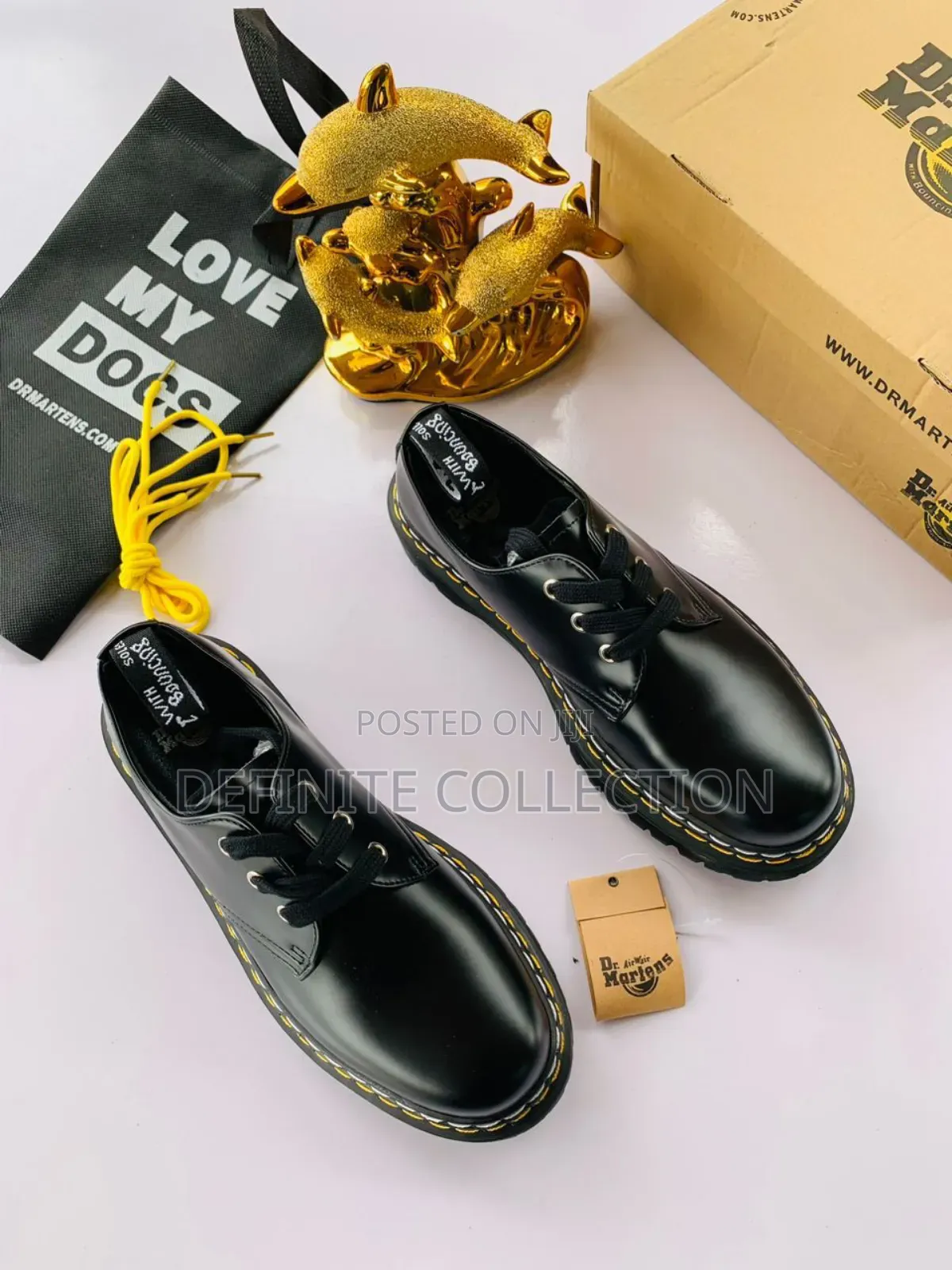 DR MARTENS Luxury Shoe