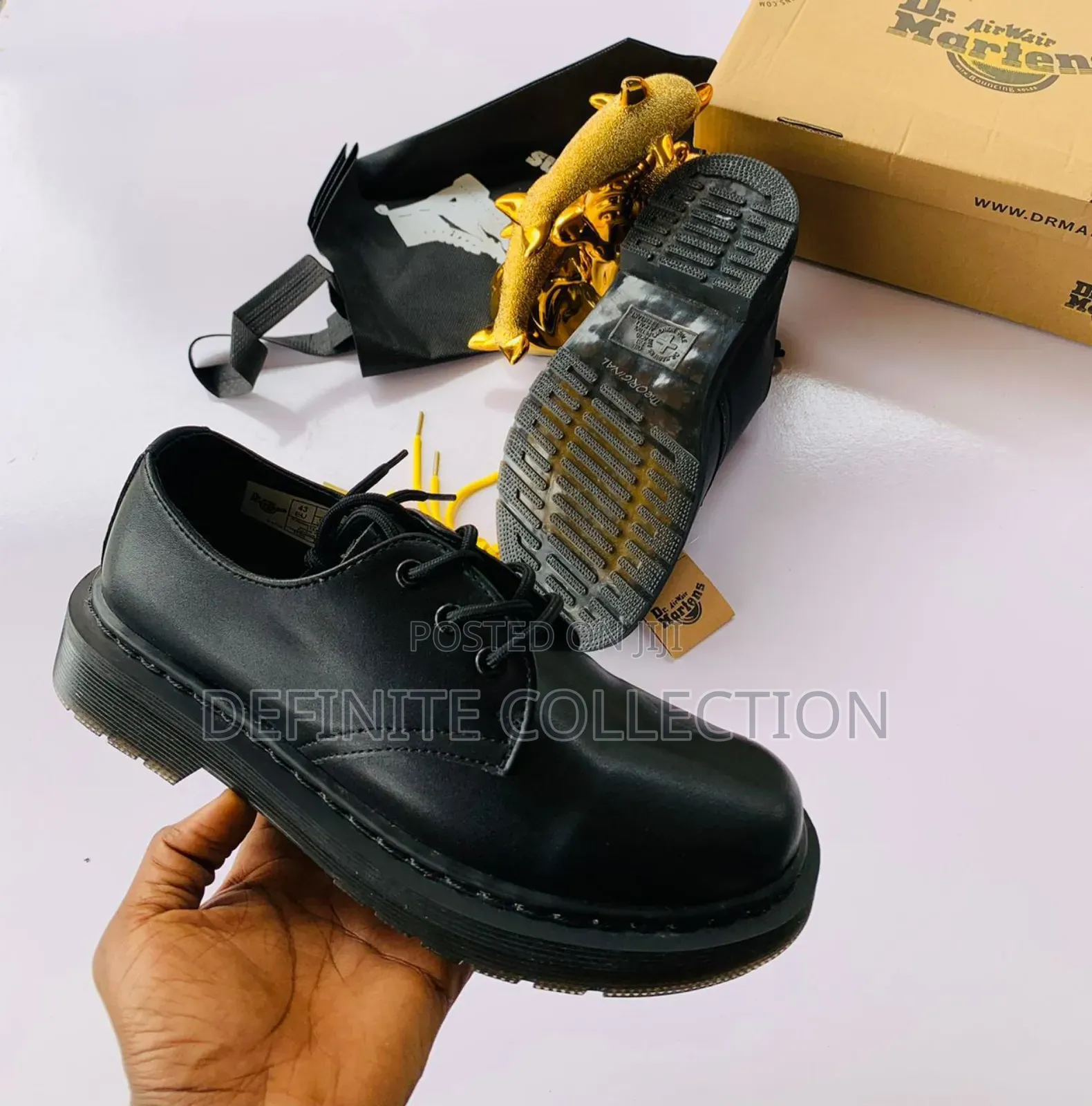 DR MARTENS Luxury Shoe