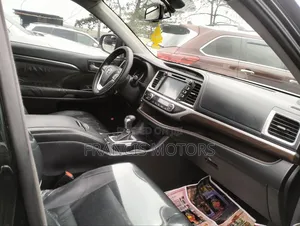 Toyota Highlander 2016 Black