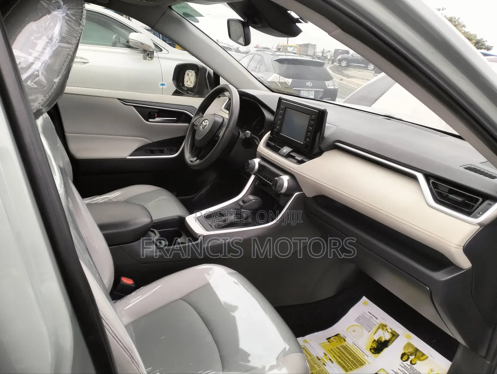 Toyota RAV4 XLE AWD 2020 Gray