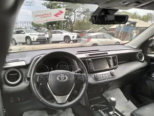 Toyota RAV4 2018 Red