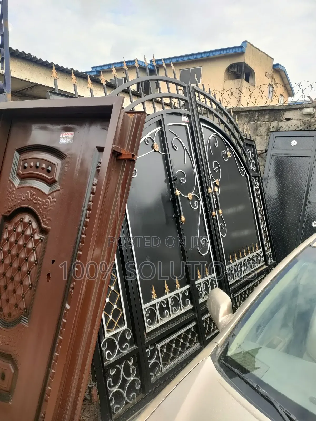 Standard Design Gate for Your Homes