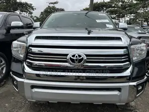 Toyota Tundra 2015 Black