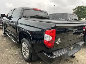Toyota Tundra 2015 Black