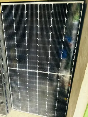 Canadian Solar 530watts 132cell Half Cut Solar Very Strong