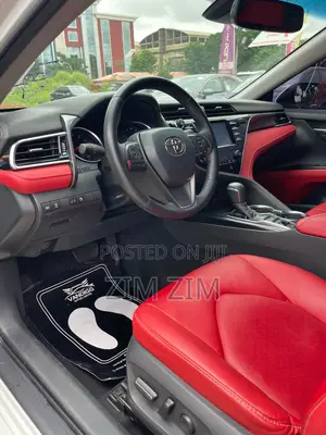 Toyota Camry XSE FWD (2.5L 4cyl 8AM) 2018 White