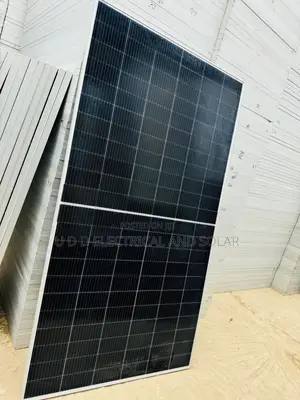 Hi-Voltage 685w Jinko Solar Panel 132cells Half Cut Quality