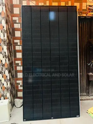 Jinko Solar 680w 144cells Guarantee Hi-Voltage Charge First