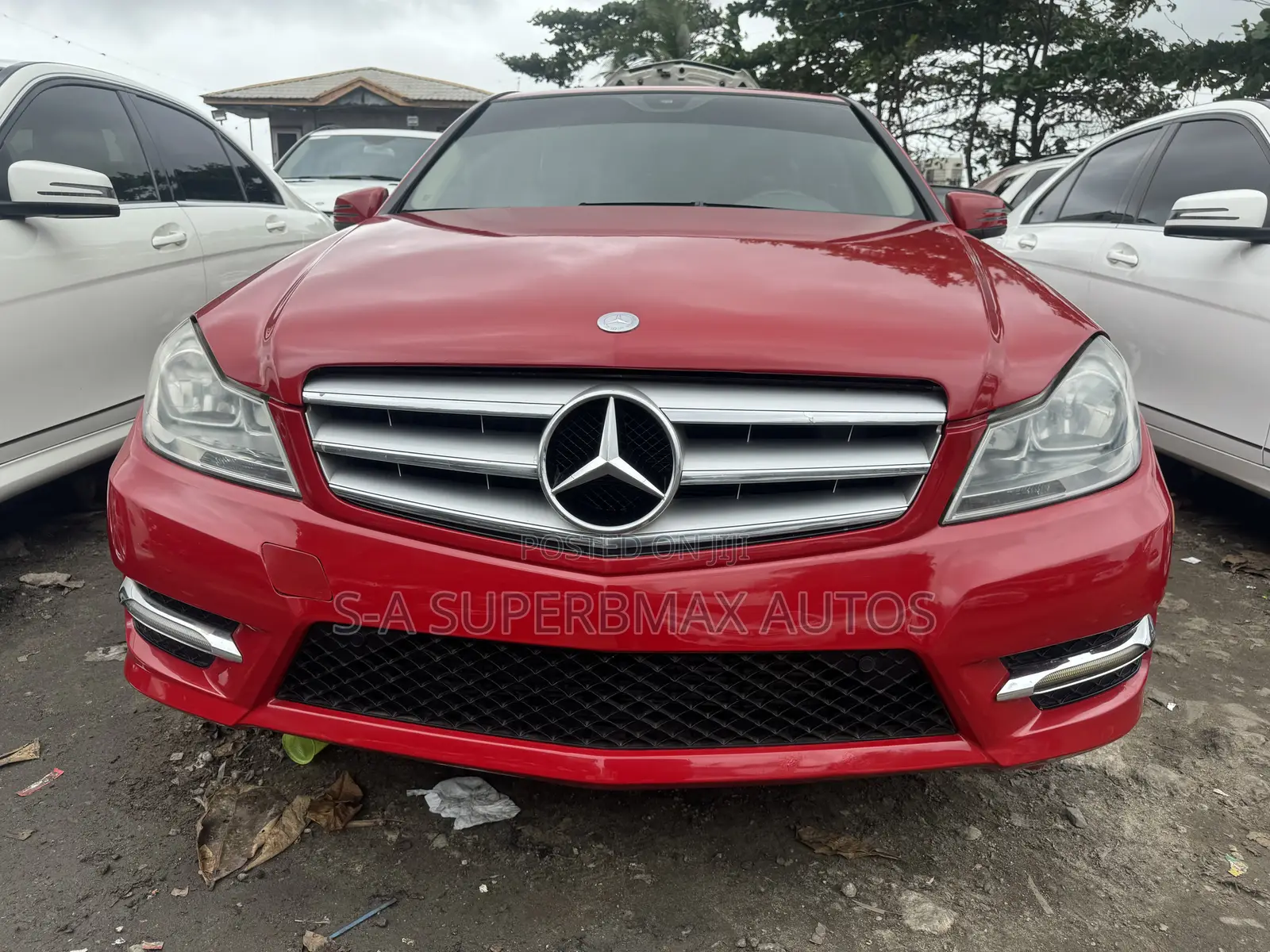 Mercedes-Benz C250 2013 Red
