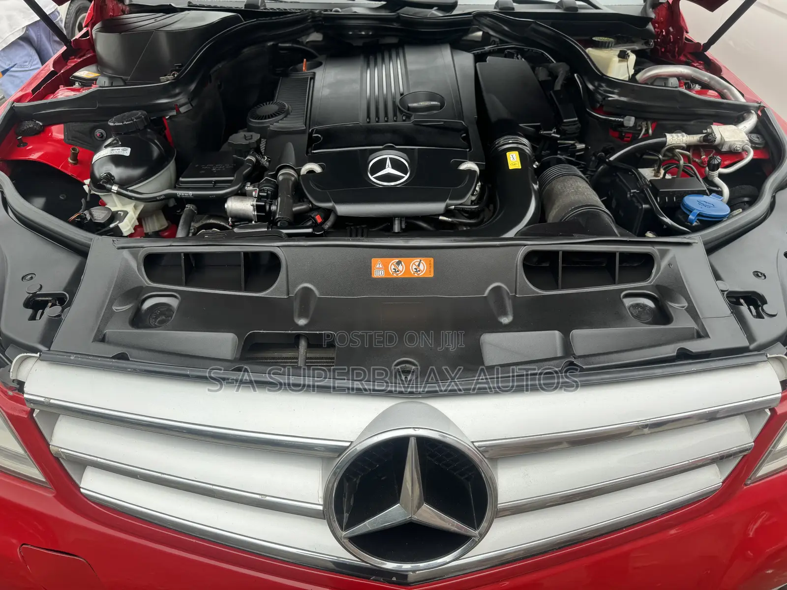 Mercedes-Benz C250 2013 Red