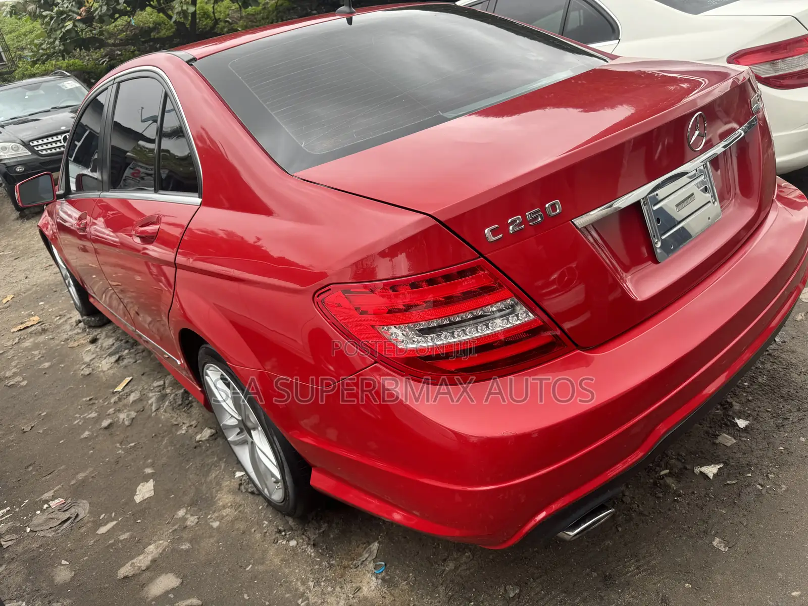 Mercedes-Benz C250 2013 Red
