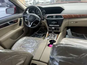 Mercedes-Benz C250 2013 Red