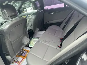 Mercedes-Benz C300 2009 Black