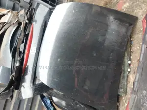 Bonnet 2005 Accord