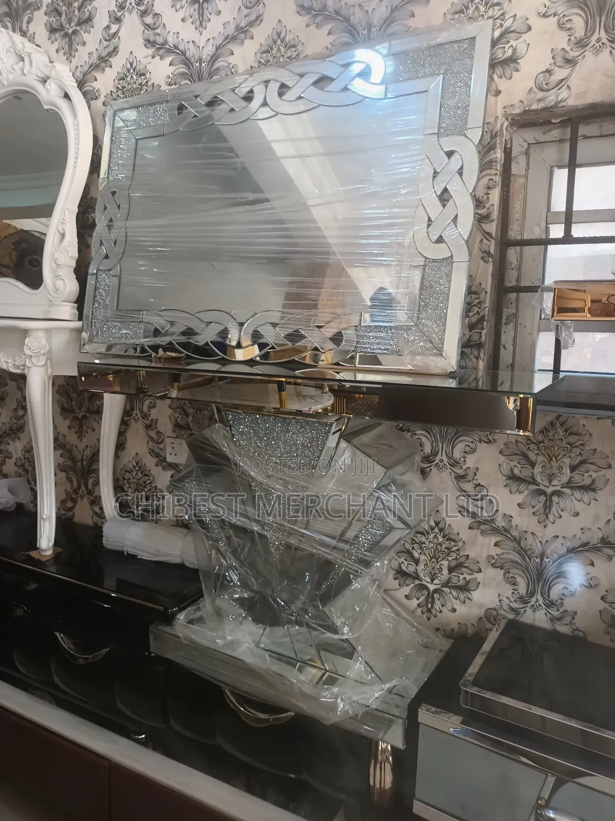 Quality Console Mirror and Table