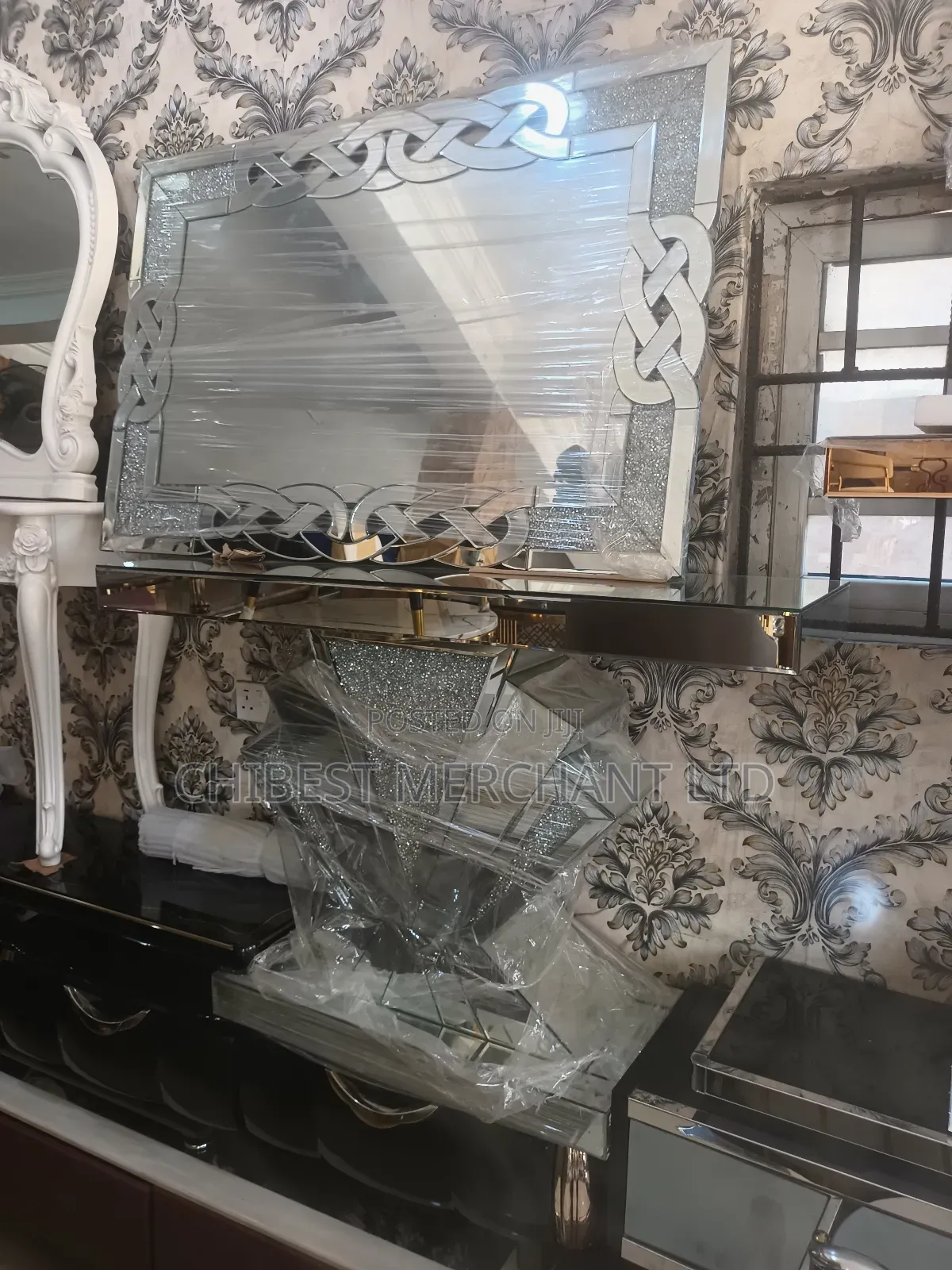 Quality Console Mirror and Table