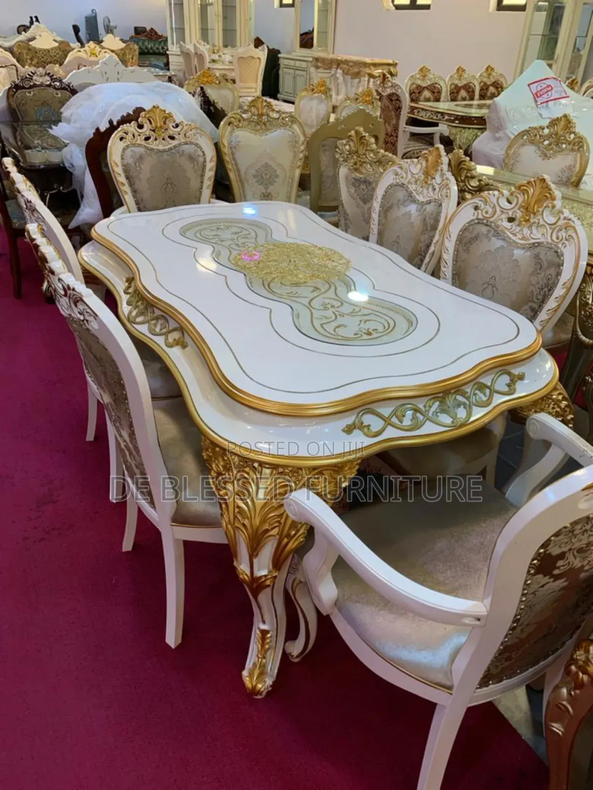 Executive Royal Dinning