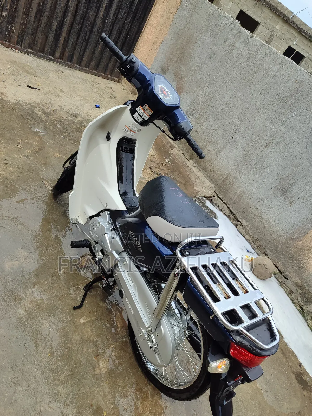 Honda CB 2018 Blue