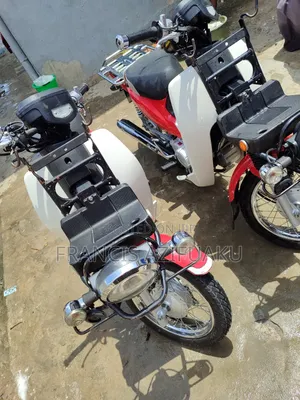 Honda CB 2018 Red