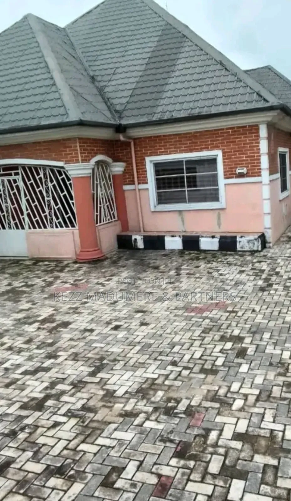 3bdrm Bungalow in At Igwuruta , Port for sale