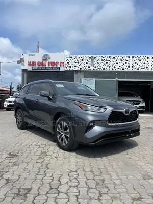 Toyota Highlander XLE FWD 2020 Gray