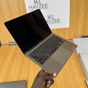 Laptop Apple MacBook 2020 8GB Apple M1 SSD 256GB