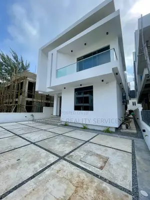 5bdrm Duplex in Ikota for sale