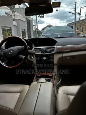 Mercedes-Benz E350 Base 4Matic Sedan AWD (3.5L 6cyl 7A) 2010 Black