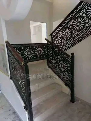 Laser Cut Round Design