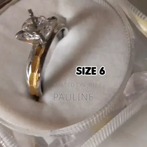 Women And Ladies Gold Engagement Ring