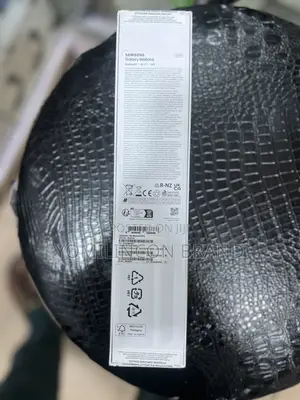 Samsung Watch 6 - 42mm - Multi Colour Strap