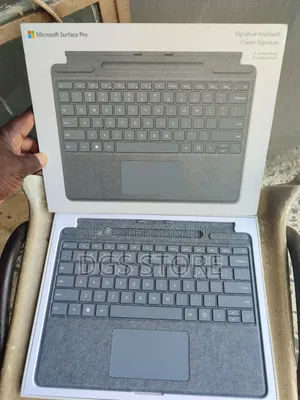Microsoft Surface Pro Signature Keyboard