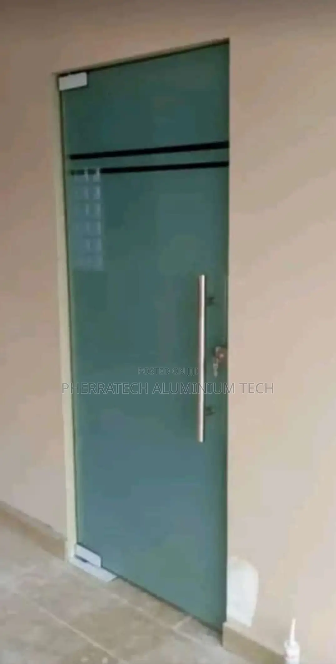 Frameless With 10mm Glass Tempered