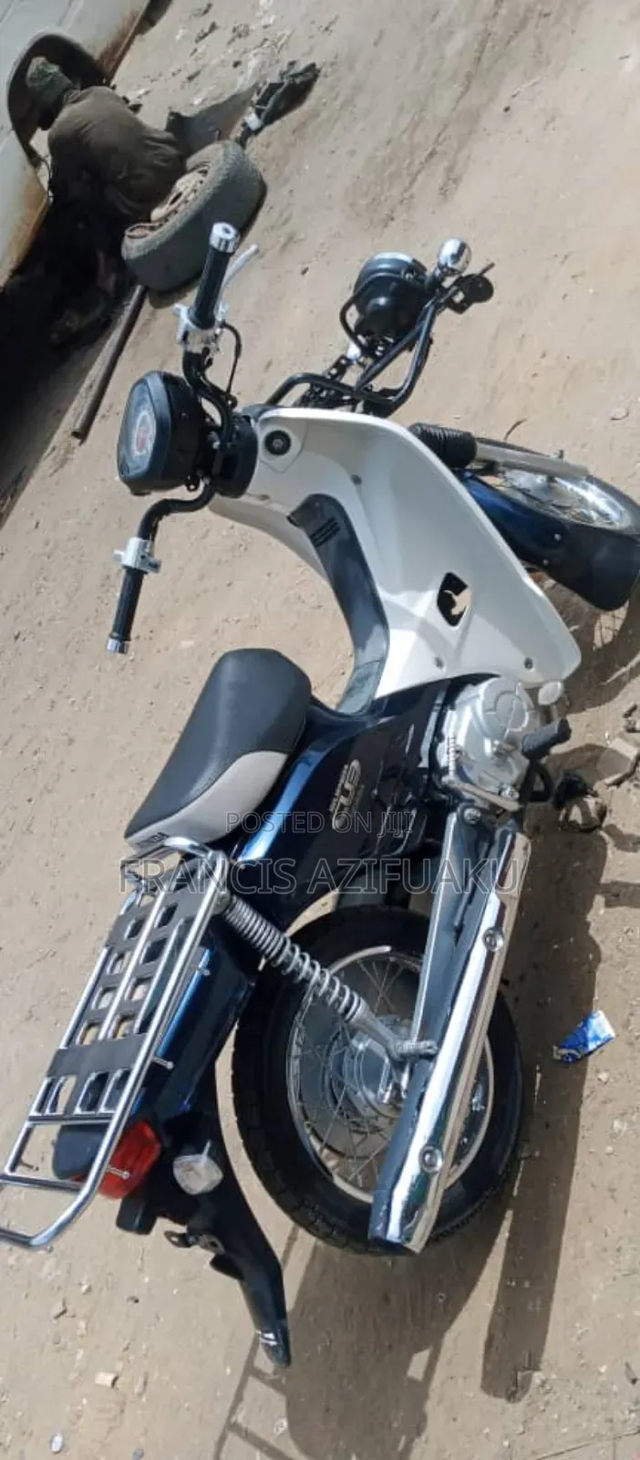 Honda CB 2018 Blue