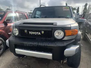 Toyota FJ Cruiser Base 4x4 2008 Silver