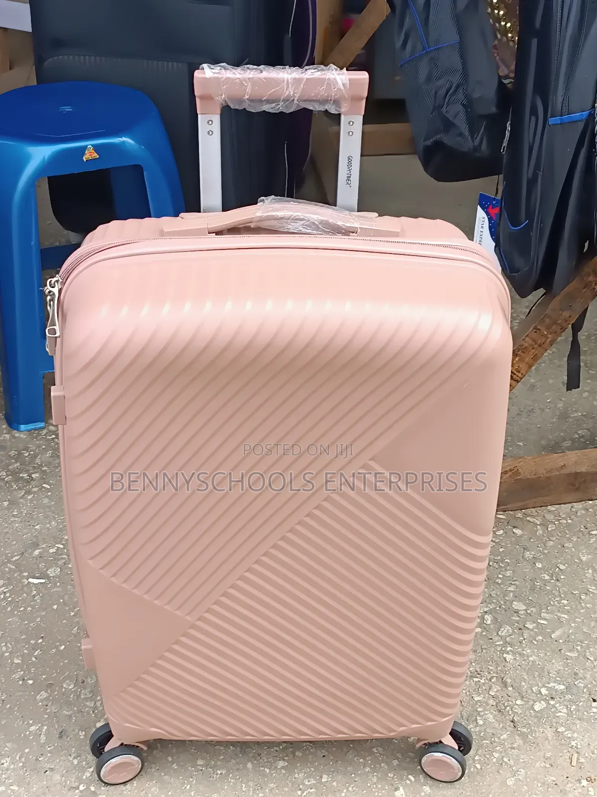 Medium Unbreakable Elastic Rubber Travelling Luggage Box