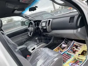 Toyota Tacoma 2015 White