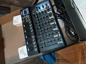 Photo - Yamaha F7-Bt USB MIXER