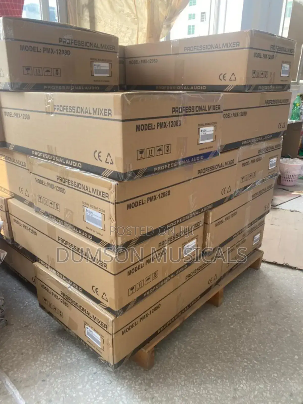 8 Channel Powered Yamaha Mixer