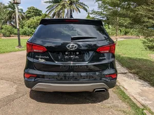 Hyundai Santa Fe SE FWD 2017 Black