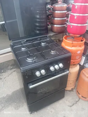 Pre-Owned Maxi 60*60 Gas Standing Cooker With Oven and Grill