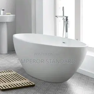 Oval Shape Bathtub or Canoe Shape Bathtub
