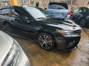 Toyota Camry SE (2.5L 4cyl 8A) 2019 Black