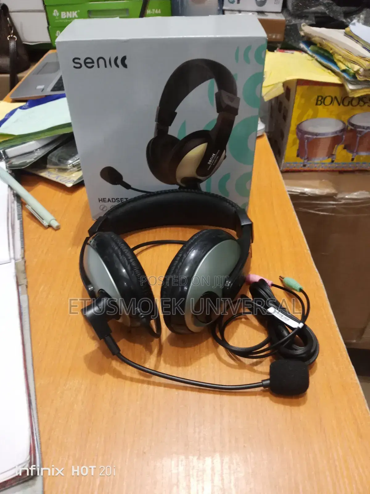 Professional Headphone With Lapel