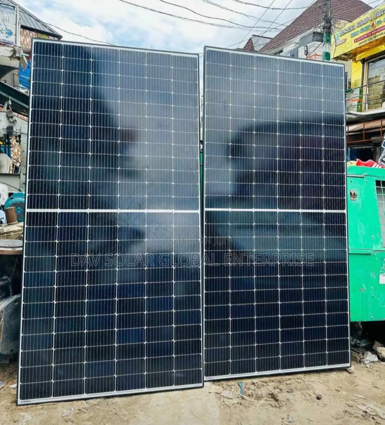 625W Jinko Solar Panel